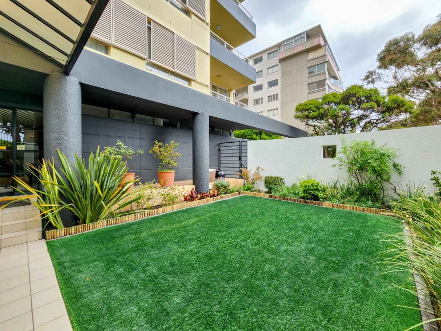 To Let 2 Bedroom Property for Rent in Three Anchor Bay Western Cape